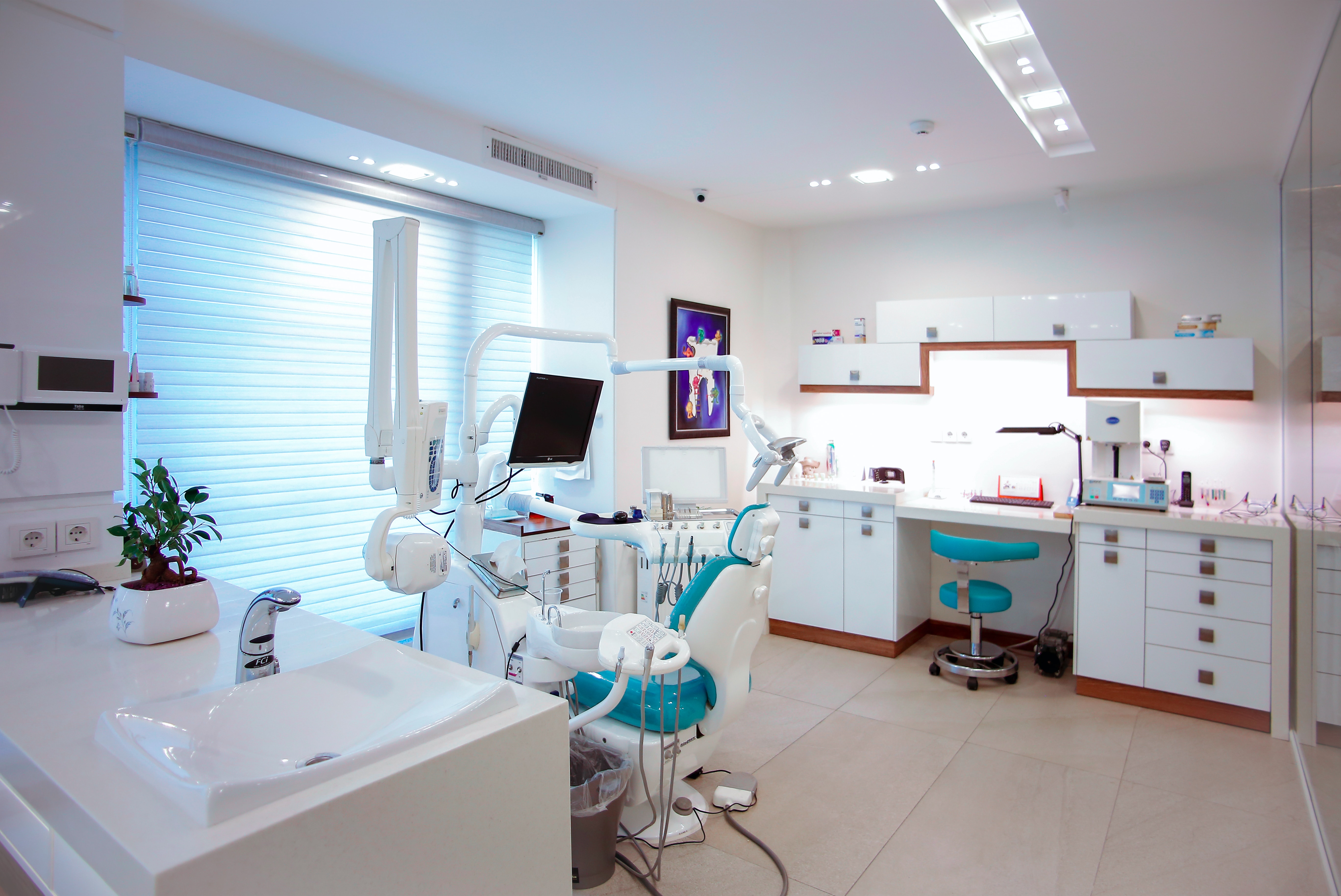 Dental Road Dental Practice
17 Sketty Road, Uplands, Swansea, SA2 OEU
01792 472275
This image is an example of a dental practice
